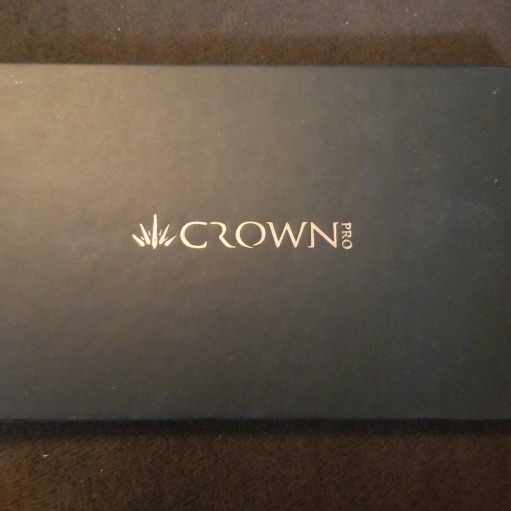 Crown PRo Palette